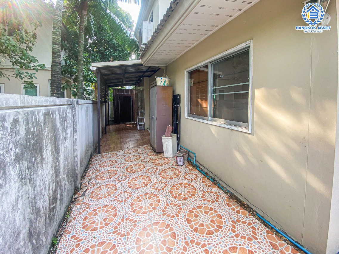 *****บ้านเดี่ยวมือสองนนทบุรี โครงการ พฤกษ์ลดา1 วงแหวน-รัตนาธิเบศร์ หลังมุม เนื้อที่กว้าง 63 ตร.ว. ฟังก์ชัน 4 ห้องนอน 3 ห้องน้ำ 2 ที่จอดรถ แถมฟรี! 5 เครื่องปรับอากาศ และเฟอร์นิเจอร์ บนทำเลเดินทางสะดวก ใกล้รถไฟฟ้าสายสีม่วง "สถานีคลองบางไผ่" และจุดขึ้นทางด่วน "กาญจนาภิเษก" จองเลย