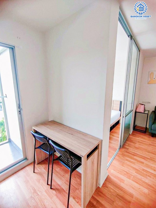 *****คอนโดมิเนียมมือสองนนทบุรี โครงการ ลุมพินี วิลล์ นครอินทร์-ริเวอร์วิว เนื้อที่ 22.84 ตร.ม. ฟังก์ชัน 1 ห้องนอน 1 ห้องน้ำ 1 ที่จอดรถ คอนโดสภาพดี น่าอยู่ บนทำเลเดินทางสะดวก เชื่อมต่อ ถนนนครอินทร์, ถนนกรุงเทพ-นนทบุรี ใกล้รถไฟฟ้าสายสีม่วง "สถานีแยกติวานนท์" ในราคาสุดคุ้ม!