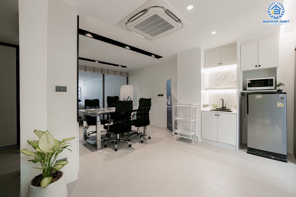 *****ทาวน์โฮมหรู 4 ชั้นมือสอง โครงการ ลักซ์35 ลาดพร้าว เนื้อที่ 36.20 ตร.ว. ฟังก์ชัน 3 ห้องนอน 4 ห้องน้ำ 4 ที่จอดรถ พร้อมลิฟท์ มีความเป็นส่วนตัว โครงการบนทำเลเดินทางสะดวก เชื่อมต่อถนนรัชภิเษก ถนนลาดพร้าว ถนนโชคชัย4 ใกล้รถไฟฟ้าสายสีเหลือง "สถานีภาวนา" และทางด่วนพิเศษฉลองรัช