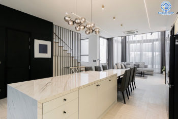 *****ทาวน์โฮมหรู 4 ชั้นมือสอง โครงการ ลักซ์35 ลาดพร้าว เนื้อที่ 36.20 ตร.ว. ฟังก์ชัน 3 ห้องนอน 4 ห้องน้ำ 4 ที่จอดรถ พร้อมลิฟท์ มีความเป็นส่วนตัว โครงการบนทำเลเดินทางสะดวก เชื่อมต่อถนนรัชภิเษก ถนนลาดพร้าว ถนนโชคชัย4 ใกล้รถไฟฟ้าสายสีเหลือง "สถานีภาวนา" และทางด่วนพิเศษฉลองรัช