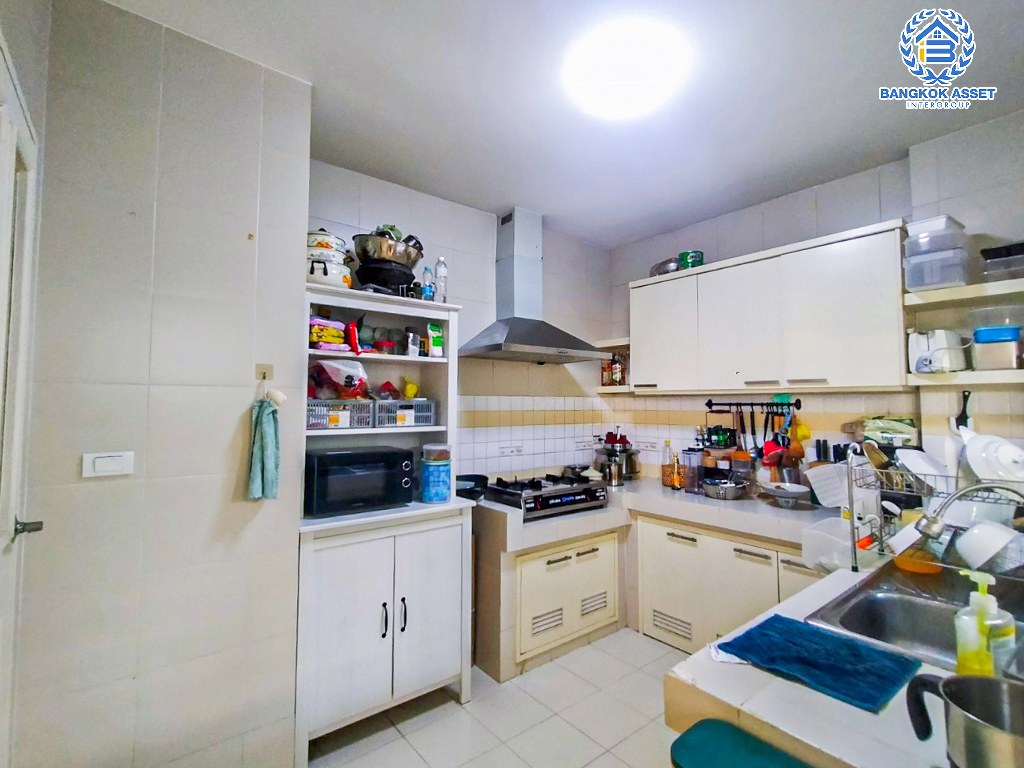 *****บ้านเดี่ยวมือสอง โครงการ บุราสิริ งามวงศ์วาน-ประชาชื่น หลังมุม จากแบรนด์ Sansiri เนื้อที่ 68.20 ตร.ว. ฟังก์ชัน 3 ห้องนอน 3 ห้องน้ำ 2 ที่จอดรถ บรรยากาศโครงการเงียบสงบ บนทำเลดี เชื่อมต่อถนนประชาชื่น ถนนงามวงศ์วาน ใกล้ห้างสรรพสินค้าเดอะมอลล์ ไลฟ์สโตร์ งามวงศ์วาน และจุดขึ้นทางด่วน "งามวงศ์วาน"