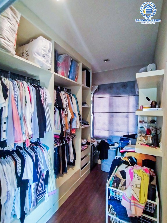 *****บ้านเดี่ยวมือสอง โครงการ บุราสิริ งามวงศ์วาน-ประชาชื่น หลังมุม จากแบรนด์ Sansiri เนื้อที่ 68.20 ตร.ว. ฟังก์ชัน 3 ห้องนอน 3 ห้องน้ำ 2 ที่จอดรถ บรรยากาศโครงการเงียบสงบ บนทำเลดี เชื่อมต่อถนนประชาชื่น ถนนงามวงศ์วาน ใกล้ห้างสรรพสินค้าเดอะมอลล์ ไลฟ์สโตร์ งามวงศ์วาน และจุดขึ้นทางด่วน "งามวงศ์วาน"