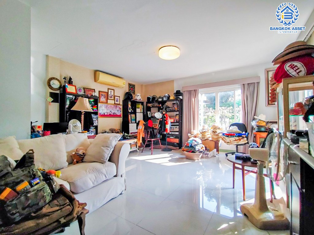 *****บ้านเดี่ยวมือสอง โครงการ บุราสิริ งามวงศ์วาน-ประชาชื่น หลังมุม จากแบรนด์ Sansiri เนื้อที่ 68.20 ตร.ว. ฟังก์ชัน 3 ห้องนอน 3 ห้องน้ำ 2 ที่จอดรถ บรรยากาศโครงการเงียบสงบ บนทำเลดี เชื่อมต่อถนนประชาชื่น ถนนงามวงศ์วาน ใกล้ห้างสรรพสินค้าเดอะมอลล์ ไลฟ์สโตร์ งามวงศ์วาน และจุดขึ้นทางด่วน "งามวงศ์วาน"