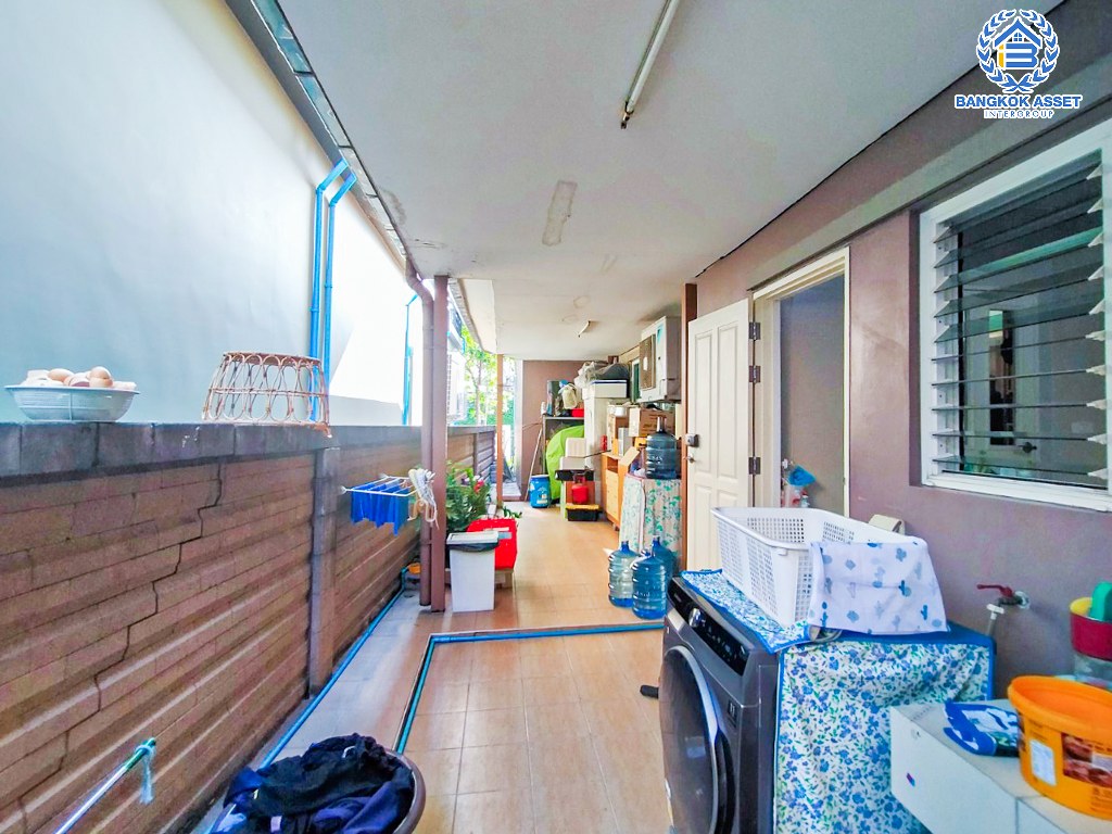 *****บ้านเดี่ยวมือสอง โครงการ บุราสิริ งามวงศ์วาน-ประชาชื่น หลังมุม จากแบรนด์ Sansiri เนื้อที่ 68.20 ตร.ว. ฟังก์ชัน 3 ห้องนอน 3 ห้องน้ำ 2 ที่จอดรถ บรรยากาศโครงการเงียบสงบ บนทำเลดี เชื่อมต่อถนนประชาชื่น ถนนงามวงศ์วาน ใกล้ห้างสรรพสินค้าเดอะมอลล์ ไลฟ์สโตร์ งามวงศ์วาน และจุดขึ้นทางด่วน "งามวงศ์วาน"