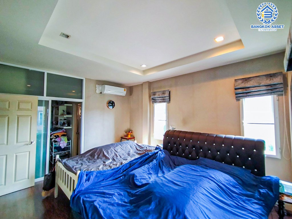 *****บ้านเดี่ยวมือสอง โครงการ บุราสิริ งามวงศ์วาน-ประชาชื่น หลังมุม จากแบรนด์ Sansiri เนื้อที่ 68.20 ตร.ว. ฟังก์ชัน 3 ห้องนอน 3 ห้องน้ำ 2 ที่จอดรถ บรรยากาศโครงการเงียบสงบ บนทำเลดี เชื่อมต่อถนนประชาชื่น ถนนงามวงศ์วาน ใกล้ห้างสรรพสินค้าเดอะมอลล์ ไลฟ์สโตร์ งามวงศ์วาน และจุดขึ้นทางด่วน "งามวงศ์วาน"