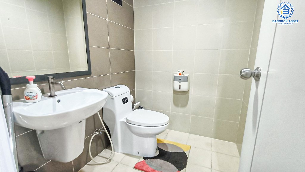 *****ทาวน์โฮม 3 ชั้นมือสอง โครงการ The Connect เพชรเกษม48 หลังมุม เนื้อที่ 34.60 ตร.ว. ฟังก์ชัน 3 ห้องนอน 3 ห้องน้ำ 2 ที่จอดรถ บนทำเลเดินทางสะดวก เชื่อมต่อถนนราชพฤกษ์ ถนนเพชรเกษม ถนนจรัญสนิทวงศ์ ใกล้รถไฟฟ้าสายสีเขียว(สายสีลม) "สถานีบางหว้า" และจุดขึ้นทางด่วน "เฉลิมมหานคร"