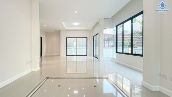 *****บ้านเดี่ยวมือสองนนทบุรี โครงการ ลัดดาวิลล์4 กาญจนาภิเษก เนื้อที่กว้าง 53.4 ตร.ว. ฟังก์ชัน 3 ห้องนอน 3 ห้องน้ำ 2 ที่จอดรถ บ้านตกแต่งใหม่ พร้อมเข้าอยู่ บนทำเลแห่งการเดินทาง เชื่อมต่อถนนหลายเส้นทาง ถนนบางกรวย-ไทรน้อย, ถนนกาญจนาภิเษก จองเลย!