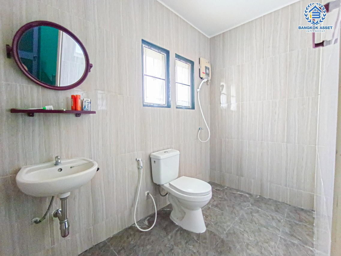 *****บ้านแฝดมือสองนนทบุรี โครงการ พฤกษา19 กาญจนาภิเษก เนื้อที่กว้างขวางถึง 42 ตร.ว. ฟังก์ชัน 3 ห้องนอน 2 ห้องน้ำ 1 ที่จอดรถ บ้านพร้อมอยู่ ภายในสภาพสวย บนทำเลเชื่อมต่อถนนกาญจนาภิเษก, ถนนรัตนาธิเบศร์, ถนนราชพฤกษ์ ใกล้รถไฟฟ้าสายสีม่วง "สถานีคลองบางไผ่" และทางด่วน "ศรีรัช"