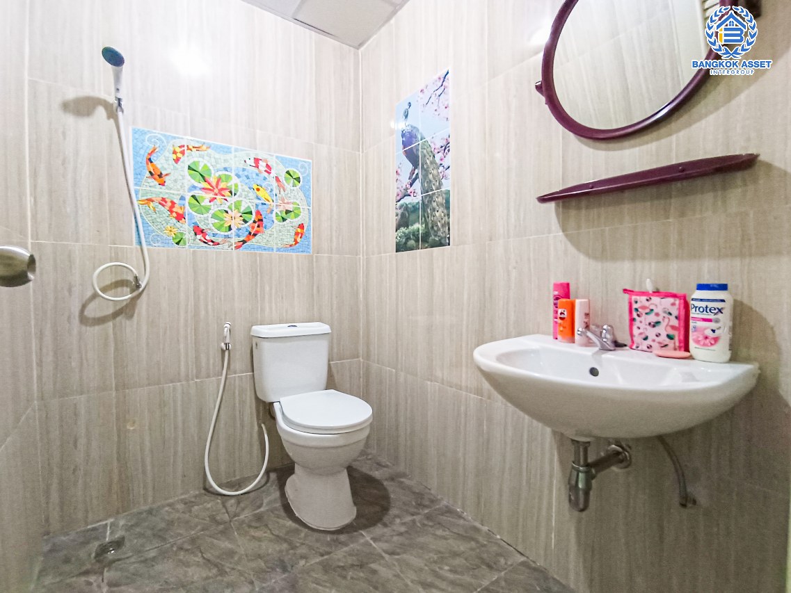 *****บ้านแฝดมือสองนนทบุรี โครงการ พฤกษา19 กาญจนาภิเษก เนื้อที่กว้างขวางถึง 42 ตร.ว. ฟังก์ชัน 3 ห้องนอน 2 ห้องน้ำ 1 ที่จอดรถ บ้านพร้อมอยู่ ภายในสภาพสวย บนทำเลเชื่อมต่อถนนกาญจนาภิเษก, ถนนรัตนาธิเบศร์, ถนนราชพฤกษ์ ใกล้รถไฟฟ้าสายสีม่วง "สถานีคลองบางไผ่" และทางด่วน "ศรีรัช"