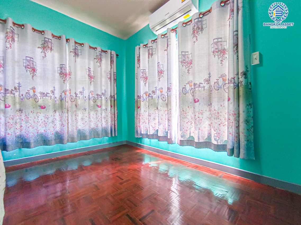 *****บ้านแฝดมือสองนนทบุรี โครงการ พฤกษา19 กาญจนาภิเษก เนื้อที่กว้างขวางถึง 42 ตร.ว. ฟังก์ชัน 3 ห้องนอน 2 ห้องน้ำ 1 ที่จอดรถ บ้านพร้อมอยู่ ภายในสภาพสวย บนทำเลเชื่อมต่อถนนกาญจนาภิเษก, ถนนรัตนาธิเบศร์, ถนนราชพฤกษ์ ใกล้รถไฟฟ้าสายสีม่วง "สถานีคลองบางไผ่" และทางด่วน "ศรีรัช"