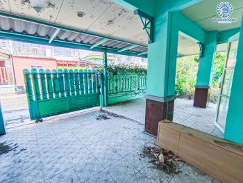 *****บ้านแฝดมือสองนนทบุรี โครงการ พฤกษา19 กาญจนาภิเษก เนื้อที่กว้างขวางถึง 42 ตร.ว. ฟังก์ชัน 3 ห้องนอน 2 ห้องน้ำ 1 ที่จอดรถ บ้านพร้อมอยู่ ภายในสภาพสวย บนทำเลเชื่อมต่อถนนกาญจนาภิเษก, ถนนรัตนาธิเบศร์, ถนนราชพฤกษ์ ใกล้รถไฟฟ้าสายสีม่วง "สถานีคลองบางไผ่" และทางด่วน "ศรีรัช"