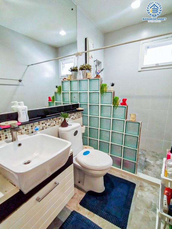 *****บ้านเดี่ยวมือสอง โครงการ บุราสิริ งามวงศ์วาน-ประชาชื่น เนื้อที่ 57.50 ตร.ว. ฟังก์ชัน 3 ห้องนอน 3 ห้องน้ำ 2 ที่จอดรถ บ้านสภาพดีเยี่ยม พร้อมเข้าอยู่ บนทำเลดี เชื่อมต่อถนนสามัคคี ถนนงามวงศ์วาน ถนนประชาชื่น ใกล้รถไฟฟ้าสายสีม่วง "สถานีศูนย์ราชการนนทบุรี"