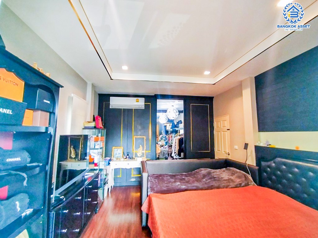 *****บ้านเดี่ยวมือสอง โครงการ บุราสิริ งามวงศ์วาน-ประชาชื่น เนื้อที่ 57.50 ตร.ว. ฟังก์ชัน 3 ห้องนอน 3 ห้องน้ำ 2 ที่จอดรถ บ้านสภาพดีเยี่ยม พร้อมเข้าอยู่ บนทำเลดี เชื่อมต่อถนนสามัคคี ถนนงามวงศ์วาน ถนนประชาชื่น ใกล้รถไฟฟ้าสายสีม่วง "สถานีศูนย์ราชการนนทบุรี"