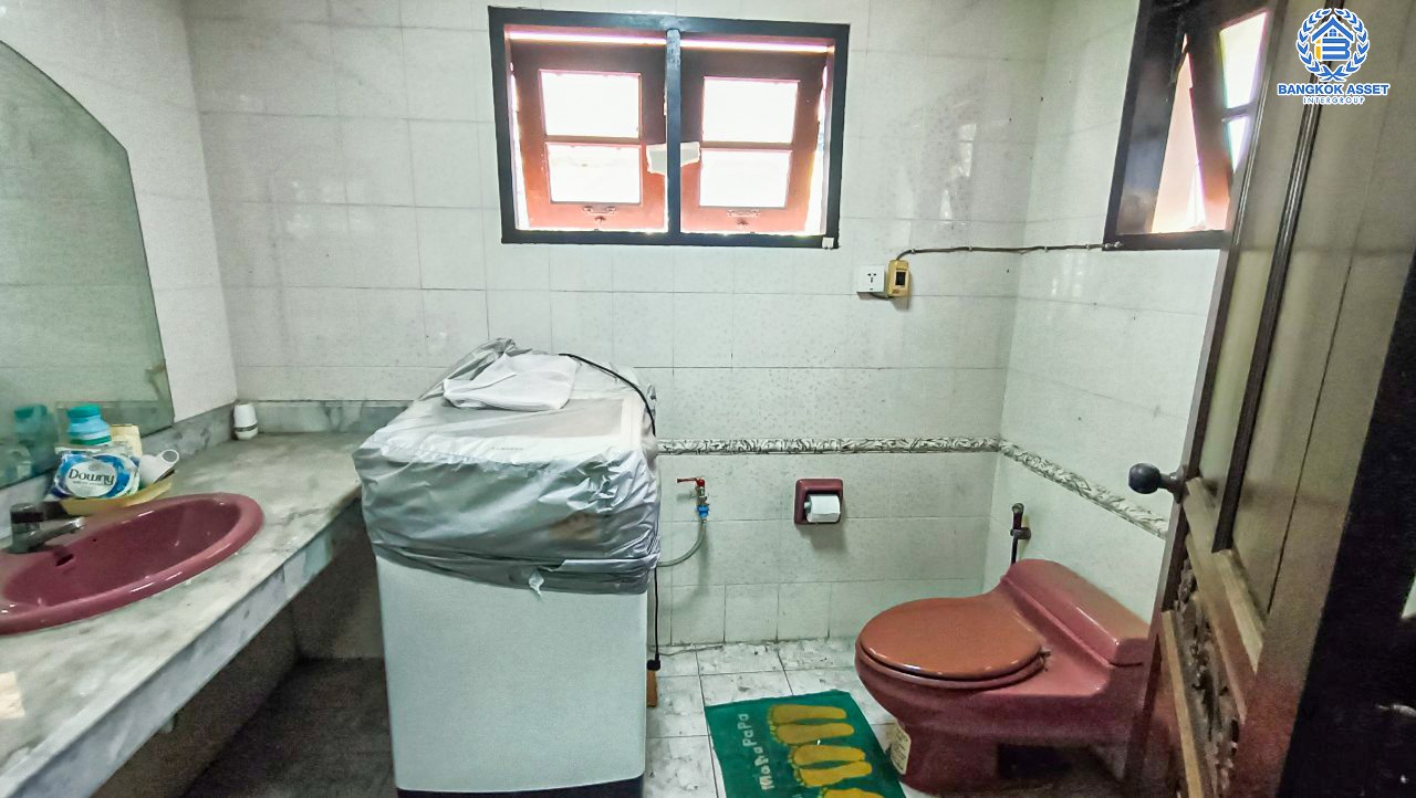 *****บ้านเดี่ยวมือสองกรุงเทพมหานคร บ้านเดี่ยวนอกโครงการ เอกชัย99/1  เนื้อที่กว้างมากถึง 133 ตร.ว. ฟังก์ชัน 4 ห้องนอน 2 ห้องน้ำ 3 ที่จอดรถ บ้านพื้นที่เยอะ บนทำเลแห่งการเดินทาง ติดถนนเอกชัย เชื่อมต่อถนนกาญจนาภิเษก, ถนนพระราม 2 ในราคาสุดคุ้ม !