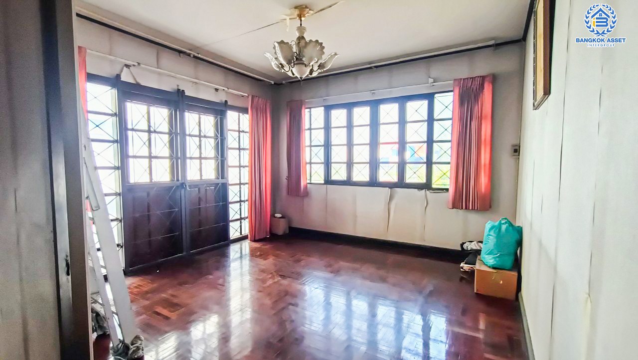 *****บ้านเดี่ยวมือสองกรุงเทพมหานคร บ้านเดี่ยวนอกโครงการ เอกชัย99/1  เนื้อที่กว้างมากถึง 133 ตร.ว. ฟังก์ชัน 4 ห้องนอน 2 ห้องน้ำ 3 ที่จอดรถ บ้านพื้นที่เยอะ บนทำเลแห่งการเดินทาง ติดถนนเอกชัย เชื่อมต่อถนนกาญจนาภิเษก, ถนนพระราม 2 ในราคาสุดคุ้ม !