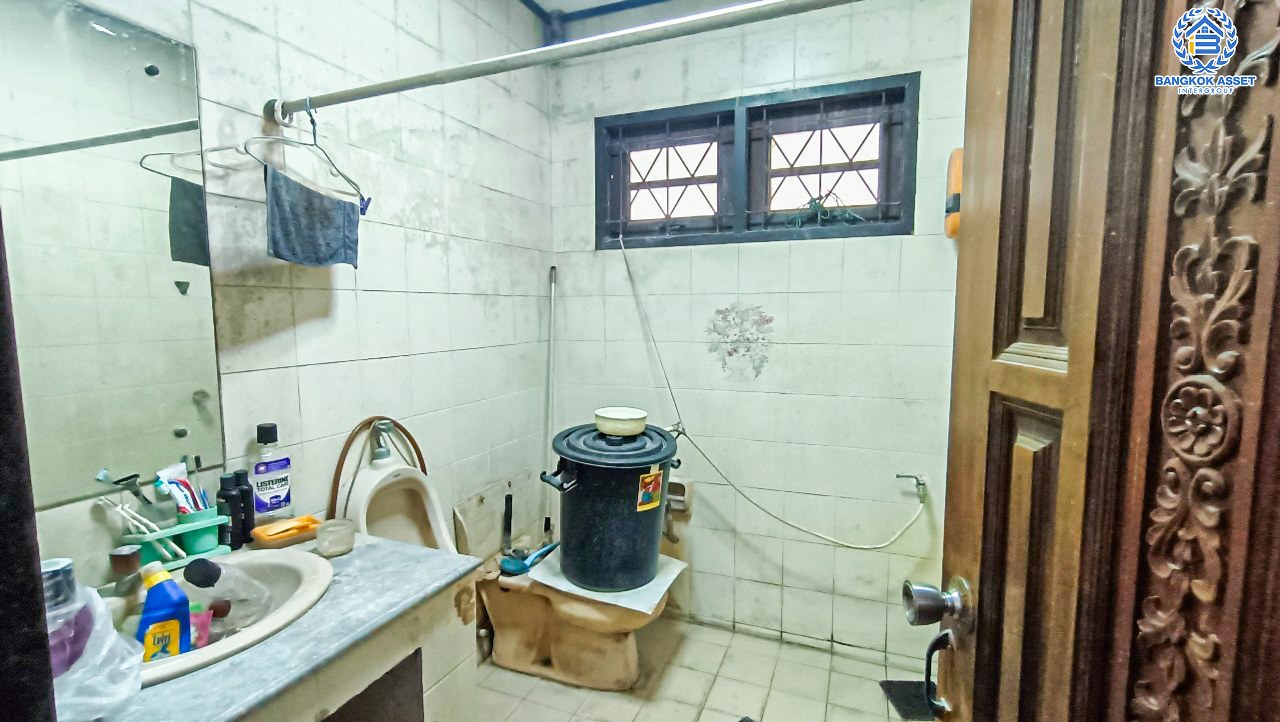 *****บ้านเดี่ยวมือสองกรุงเทพมหานคร บ้านเดี่ยวนอกโครงการ เอกชัย99/1  เนื้อที่กว้างมากถึง 133 ตร.ว. ฟังก์ชัน 4 ห้องนอน 2 ห้องน้ำ 3 ที่จอดรถ บ้านพื้นที่เยอะ บนทำเลแห่งการเดินทาง ติดถนนเอกชัย เชื่อมต่อถนนกาญจนาภิเษก, ถนนพระราม 2 ในราคาสุดคุ้ม !