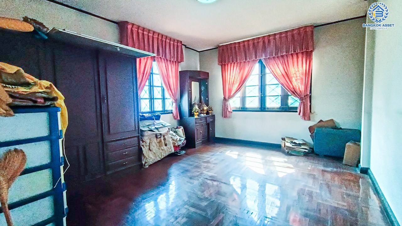 *****บ้านเดี่ยวมือสองกรุงเทพมหานคร บ้านเดี่ยวนอกโครงการ เอกชัย99/1  เนื้อที่กว้างมากถึง 133 ตร.ว. ฟังก์ชัน 4 ห้องนอน 2 ห้องน้ำ 3 ที่จอดรถ บ้านพื้นที่เยอะ บนทำเลแห่งการเดินทาง ติดถนนเอกชัย เชื่อมต่อถนนกาญจนาภิเษก, ถนนพระราม 2 ในราคาสุดคุ้ม !