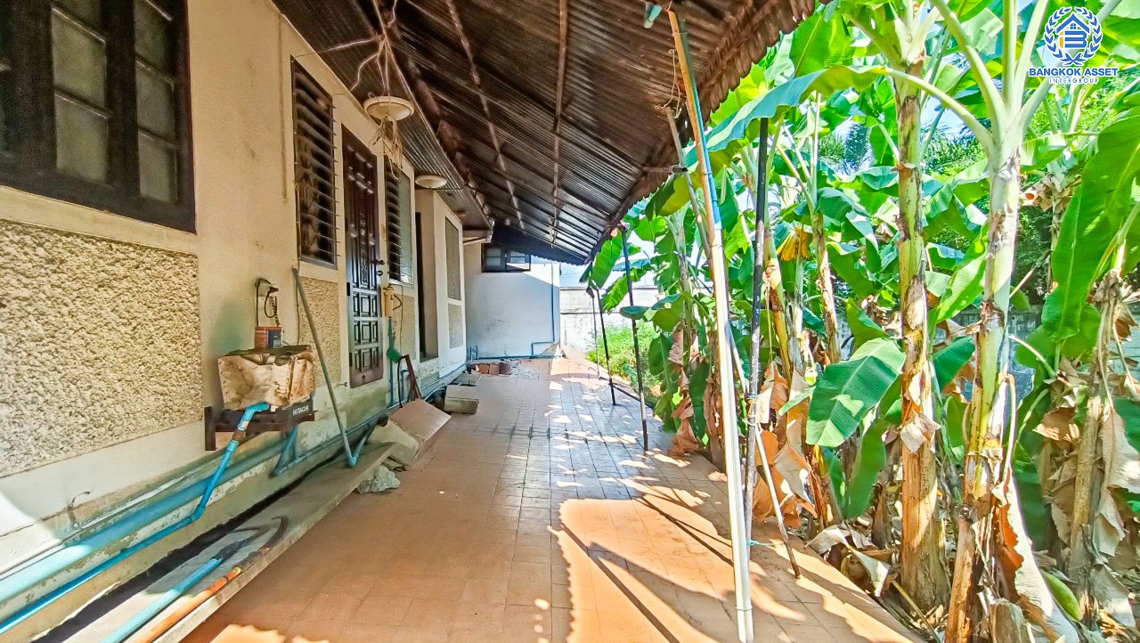 *****บ้านเดี่ยวมือสองกรุงเทพมหานคร บ้านเดี่ยวนอกโครงการ เอกชัย99/1  เนื้อที่กว้างมากถึง 133 ตร.ว. ฟังก์ชัน 4 ห้องนอน 2 ห้องน้ำ 3 ที่จอดรถ บ้านพื้นที่เยอะ บนทำเลแห่งการเดินทาง ติดถนนเอกชัย เชื่อมต่อถนนกาญจนาภิเษก, ถนนพระราม 2 ในราคาสุดคุ้ม !