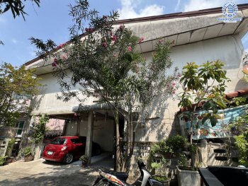 *****บ้านเดี่ยวมือสอง โครงการ เทอดไท69 ราชพฤกษ์ หลังมุม เนื้อที่ 71 ตร.ว. ฟังก์ชัน 8 ห้องนอน 8 ห้องน้ำ 2 ที่จอดรถ บ้านถูกทำเลดี สามารถทำเป็นห้องเช่าได้ โครงการบนทำเลเดินทางสะดวก เชื่อมต่อถนนเพชรเกษม ถนนบางแวก ถนนเทอดไท ใกล้ซีคอนบางแค และโครงการรถไฟฟ้าสายสีน้ำเงิน "สถานีเพชรเกษม48"