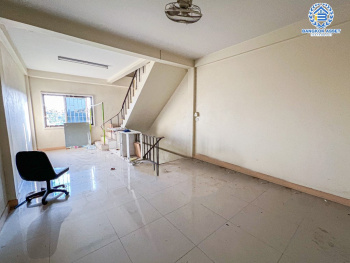 *****อาคารพาณิชย์มือสอง ซอยแก้วอินทร์ กาญจนาภิเษก เนื้อที่ 24 ตร.ว. พื้นที่ใช้สอย 238 ตร.ม. ฟังก์ชัน 2 ห้องนอน 2 ห้องน้ำ ภายในสภาพดี เหมาะสำหรับเริ่มทำธุรกิจ ตั้งบนทำเลติดถนนกาญจนาภิเษก เชื่อมต่อถนนแก้วอินทร์ ถนนรัตนาธิเบศร์ ถนนบางใหญ่-บางคูลัด ใกล้รถไฟฟ้าสายสีม่วง "สถานีตลาดบางใหญ่"