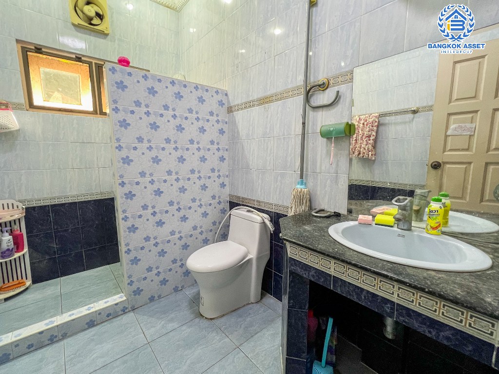 *****บ้านเดี่ยวมือสอง โครงการ เอเวอร์กรีน ซิตี้ กาญจนาภิเษก หลังมุม เนื้อที่ 169.20 ตร.ว. ฟังก์ชัน 4 ห้องนอน 3 ห้องน้ำ 3 ที่จอดรถ  บ้านหลังใหญ่ ราคาถูก ทำเลดีเดินทางสะดวก เชื่อมต่อถนนอุทยาน ถนนพุทธมณฑลสาย4 ถนนบางแวก ใกล้ห้างสรรพสินค้า เดอะมอลล์ บางแค