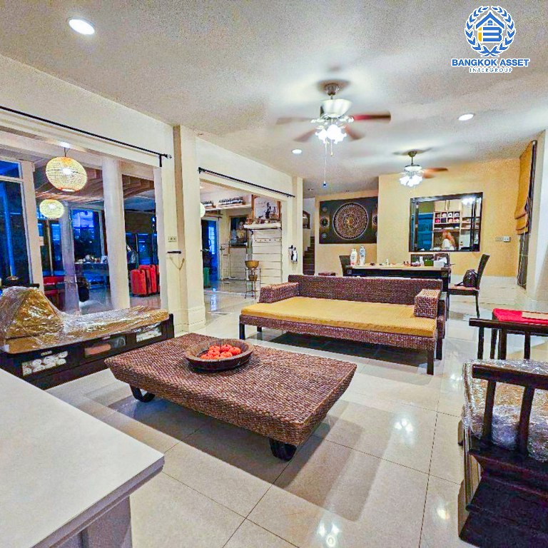 *****บ้านเดี่ยวมือสอง โครงการ โนเบิลวานา ปิ่นเกล้า เนื้อที่ 65.60 ตร.ว. ฟังก์ชัน 3 ห้องนอน 3 ห้องน้ำ 2 ที่จอดรถ บ้านสไตล์ Modern Tropical เหมือนอยู่โรงแรมในบาหลี โครงการบนทำเลดี ใกล้เซ็นทรัล ศาลายา การเดินทางเชื่อมต่อถนนศาลาธรรมสพน์ ถนนพุทธมณฑลสาย3 ซอยวัดพระเงิน ใกล้จุดขึ้นทางด่วน "ศรีรัช"