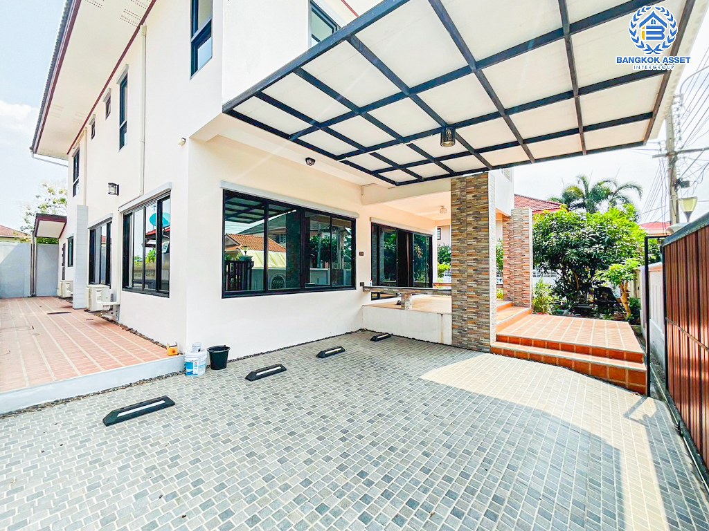 *****บ้านเดี่ยวมือสอง โครงการ แฟมิลี่ เพลส พุทธมณฑลสาย2 เนื้อที่ 60 ตร.ว. ฟังก์ชัน 4 ห้องนอน 3 ห้องน้ำ 2 ที่จอดรถ บ้านสภาพดีเยี่ยม พร้อมเข้าอยู่ โครงการบนทำเลดี เข้า-ออกได้ทั้งถนนเพชรเกษม ถนนพุทธมณฑลสาย2 ถนนสิรินธร ใกล้ห้างสรรพสินค้าเดอะมอลล์ บางแค เชื่อมต่อรถไฟฟ้าสายสีน้ำเงิน "สถานีหลักสอง"