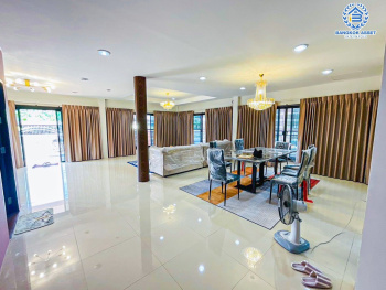 *****บ้านเดี่ยวมือสอง โครงการ แฟมิลี่ เพลส พุทธมณฑลสาย2 เนื้อที่ 60 ตร.ว. ฟังก์ชัน 4 ห้องนอน 3 ห้องน้ำ 2 ที่จอดรถ บ้านสภาพดีเยี่ยม พร้อมเข้าอยู่ โครงการบนทำเลดี เข้า-ออกได้ทั้งถนนเพชรเกษม ถนนพุทธมณฑลสาย2 ถนนสิรินธร ใกล้ห้างสรรพสินค้าเดอะมอลล์ บางแค เชื่อมต่อรถไฟฟ้าสายสีน้ำเงิน "สถานีหลักสอง"