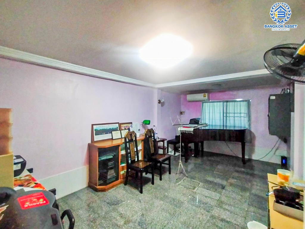 *****บ้านแฝดมือสอง ซอยพระรามที่2 พระราม2 เนื้อที่ 58 ตร.ว. ฟังก์ชัน 7 ห้องนอน 4 ห้องน้ำ 3 ที่จอดรถ โครงการบนทำเลเดินทางสะดวก เชื่อมต่อถนนพระราม2 ถนนกาญจนาภิเษก ถนนบางขุนเทียนชายทะเล ใกล้ห้างสรรพสินค้าเซ็นทรัลพระราม2 และจุดขึ้นทางด่วนศรีรัช(วงแหวนกาญจณาภิเษก), ทางพิเศษเฉลิมมหานคร