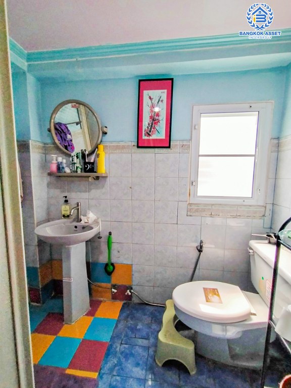 *****บ้านแฝดมือสอง ซอยพระรามที่2 พระราม2 เนื้อที่ 58 ตร.ว. ฟังก์ชัน 7 ห้องนอน 4 ห้องน้ำ 3 ที่จอดรถ โครงการบนทำเลเดินทางสะดวก เชื่อมต่อถนนพระราม2 ถนนกาญจนาภิเษก ถนนบางขุนเทียนชายทะเล ใกล้ห้างสรรพสินค้าเซ็นทรัลพระราม2 และจุดขึ้นทางด่วนศรีรัช(วงแหวนกาญจณาภิเษก), ทางพิเศษเฉลิมมหานคร