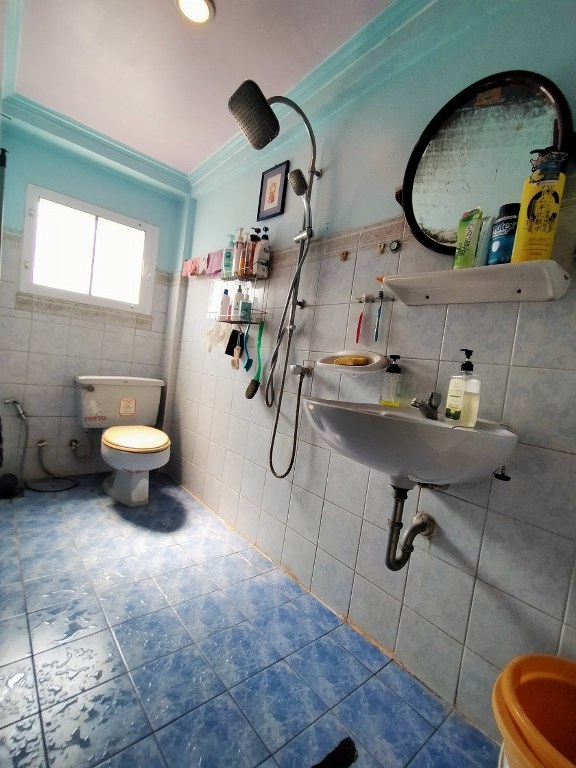 *****บ้านแฝดมือสอง ซอยพระรามที่2 พระราม2 เนื้อที่ 58 ตร.ว. ฟังก์ชัน 7 ห้องนอน 4 ห้องน้ำ 3 ที่จอดรถ โครงการบนทำเลเดินทางสะดวก เชื่อมต่อถนนพระราม2 ถนนกาญจนาภิเษก ถนนบางขุนเทียนชายทะเล ใกล้ห้างสรรพสินค้าเซ็นทรัลพระราม2 และจุดขึ้นทางด่วนศรีรัช(วงแหวนกาญจณาภิเษก), ทางพิเศษเฉลิมมหานคร