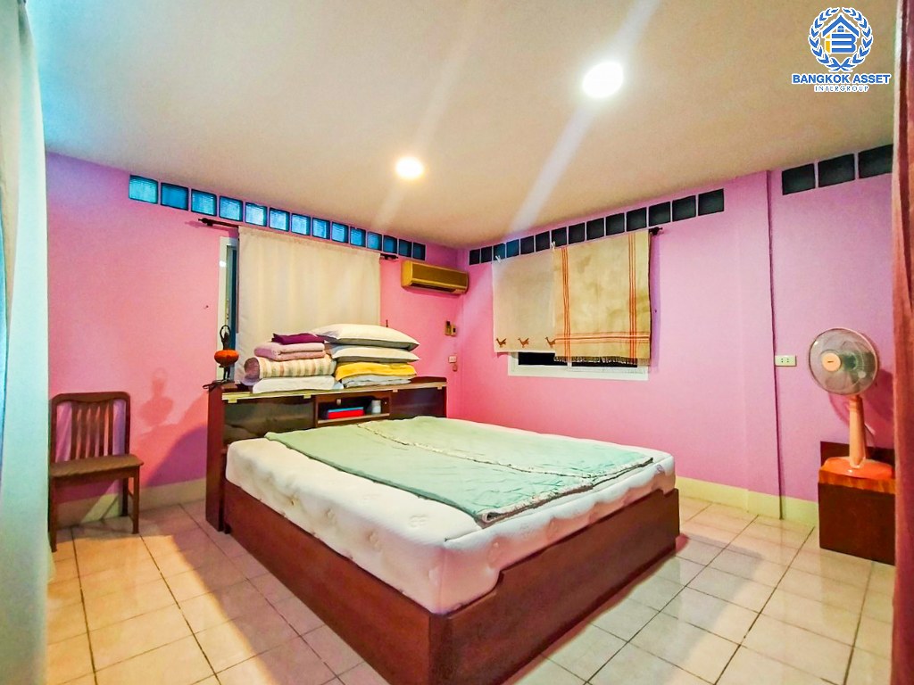 *****บ้านแฝดมือสอง ซอยพระรามที่2 พระราม2 เนื้อที่ 58 ตร.ว. ฟังก์ชัน 7 ห้องนอน 4 ห้องน้ำ 3 ที่จอดรถ โครงการบนทำเลเดินทางสะดวก เชื่อมต่อถนนพระราม2 ถนนกาญจนาภิเษก ถนนบางขุนเทียนชายทะเล ใกล้ห้างสรรพสินค้าเซ็นทรัลพระราม2 และจุดขึ้นทางด่วนศรีรัช(วงแหวนกาญจณาภิเษก), ทางพิเศษเฉลิมมหานคร