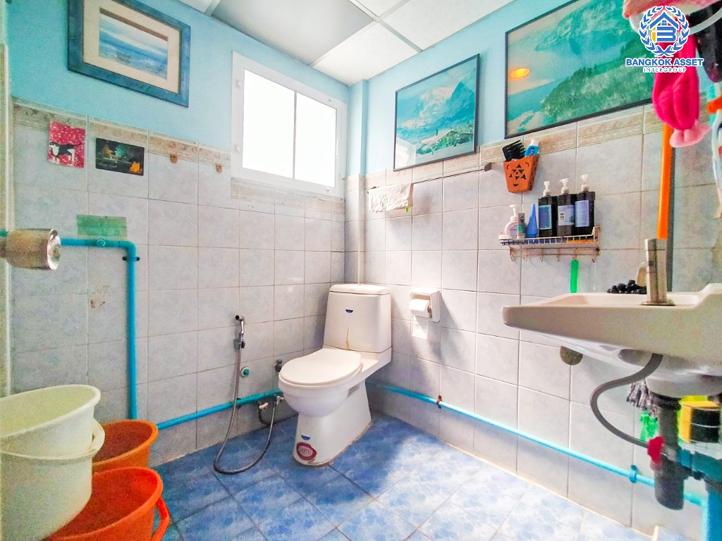 *****บ้านแฝดมือสอง ซอยพระรามที่2 พระราม2 เนื้อที่ 58 ตร.ว. ฟังก์ชัน 7 ห้องนอน 4 ห้องน้ำ 3 ที่จอดรถ โครงการบนทำเลเดินทางสะดวก เชื่อมต่อถนนพระราม2 ถนนกาญจนาภิเษก ถนนบางขุนเทียนชายทะเล ใกล้ห้างสรรพสินค้าเซ็นทรัลพระราม2 และจุดขึ้นทางด่วนศรีรัช(วงแหวนกาญจณาภิเษก), ทางพิเศษเฉลิมมหานคร