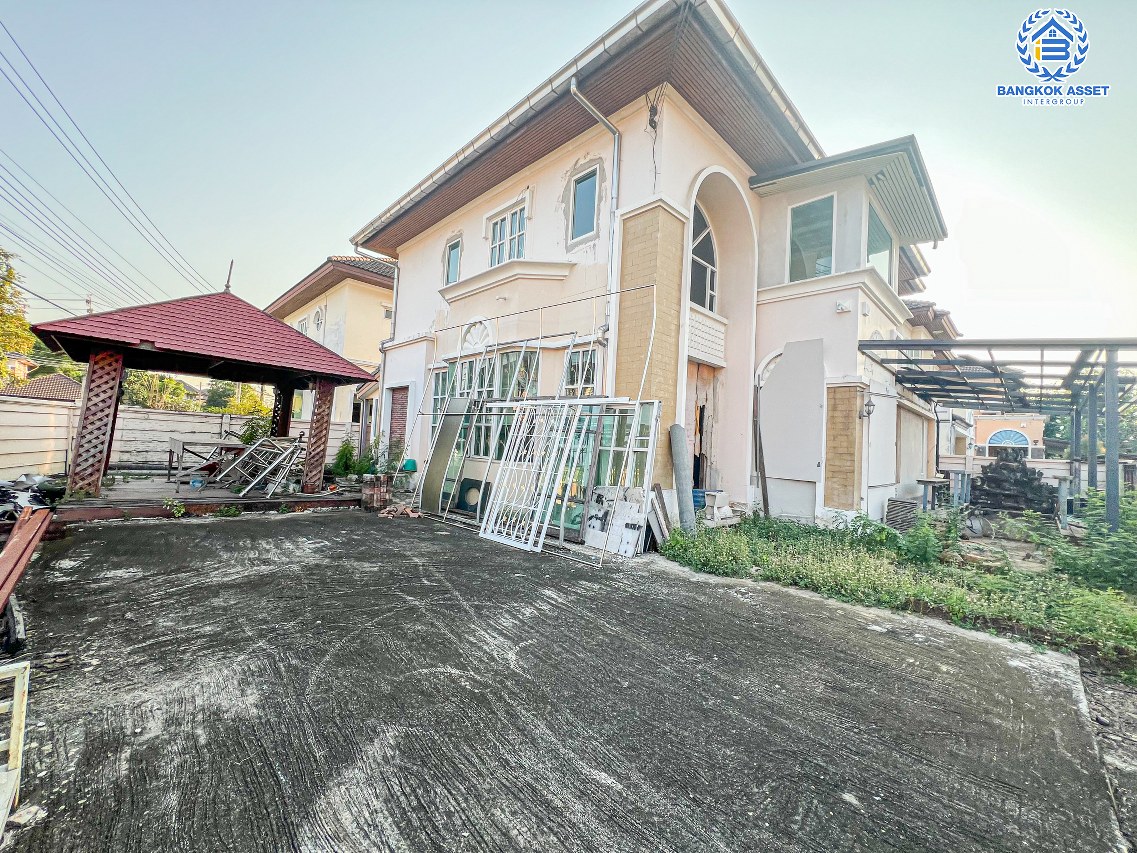 *****บ้านเดี่ยวมือสองนนทบุรี โครงการ ชิชากร แก้วอินทร์ หลังมุม เนื้อที่กว้างขวางถึง 80 ตร.ว. ฟังก์ชัน 3 ห้องนอน 4 ห้องน้ำ 2 ที่จอดรถ บ้านอยู่ระหว่างรีโนเวทใหม่ บนทำเลเดินทางสะดวก เชื่อมต่อถนนกาญจนาภิเษก, ถนนรัตนาธิเบศร์ ใกล้รถไฟฟ้าสายสีม่วง "สถานีตลาดบางใหญ่" เพียง 10 นาที !