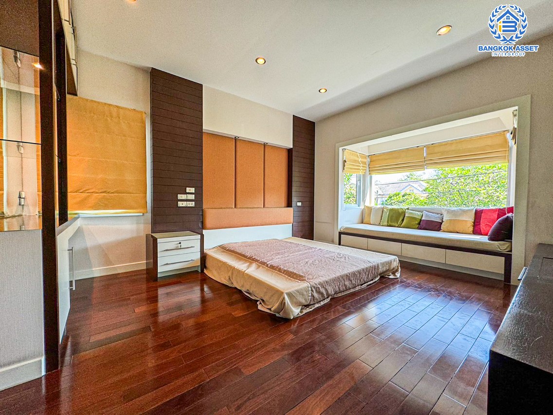 *****บ้านเดี่ยวมือสองกรุงเทพมหานคร โครงการ อารียา ชบา นวลจันทร์56 เนื้อที่กว้าง 61.7 ตร.ว. ฟังก์ชัน 2 ห้องนอน 3 ห้องน้ำ 2 ที่จอดรถ บ้านหลังใหญ่ หน้าบ้านเป็นสวนส่วนกลาง บนทำเลเดินทางสะดวก เชื่อมต่อถนนรามอินทรา, ถนนประเสริฐมนูกิจ, ถนนนวมินทร์ ใกล้จุดขึ้นทางด่วน "ฉลองรัช" จองเลย!