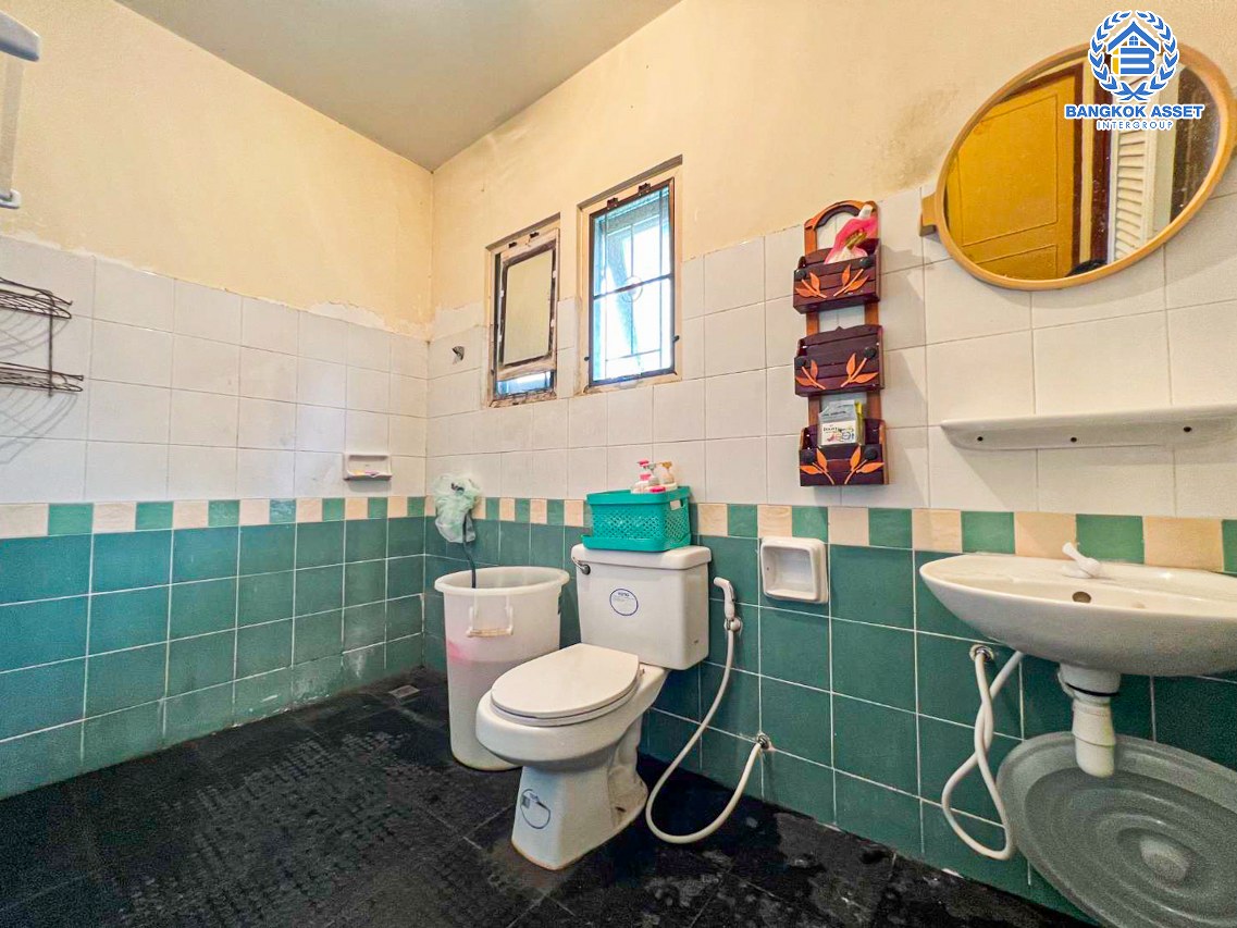 *****บ้านแฝดมือสองนนทบุรี โครงการ พฤกษา19 กาญจนาภิเษก เนื้อที่กว้าง 35 ตร.ว. ฟังก์ชัน 3 ห้องนอน 2 ห้องน้ำ 3 ที่จอดรถ บ้านกว้าง ภายในสภาพดี บนทำเลเดินทางสะดวก เชื่อมต่อถนนกาญจนาภิเษก, ถนนรัตนาธิเบศร์, ถนนราชพฤกษ์ ใกล้เซ็นทรัลเวสต์เกต และรถไฟฟ้าสายสีม่วง "สถานีคลองบางไผ่"