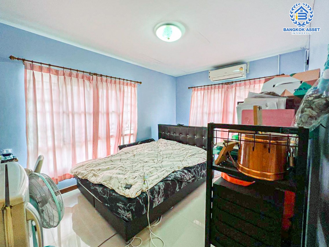 *****บ้านแฝดมือสองนนทบุรี โครงการ พฤกษา19 กาญจนาภิเษก เนื้อที่กว้าง 35 ตร.ว. ฟังก์ชัน 3 ห้องนอน 2 ห้องน้ำ 3 ที่จอดรถ บ้านกว้าง ภายในสภาพดี บนทำเลเดินทางสะดวก เชื่อมต่อถนนกาญจนาภิเษก, ถนนรัตนาธิเบศร์, ถนนราชพฤกษ์ ใกล้เซ็นทรัลเวสต์เกต และรถไฟฟ้าสายสีม่วง "สถานีคลองบางไผ่"