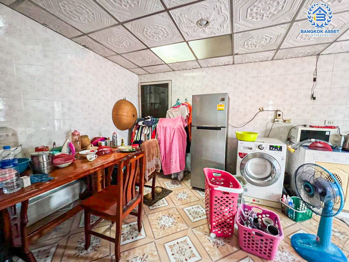 *****บ้านแฝดมือสองนนทบุรี โครงการ พฤกษา19 กาญจนาภิเษก เนื้อที่กว้าง 35 ตร.ว. ฟังก์ชัน 3 ห้องนอน 2 ห้องน้ำ 3 ที่จอดรถ บ้านกว้าง ภายในสภาพดี บนทำเลเดินทางสะดวก เชื่อมต่อถนนกาญจนาภิเษก, ถนนรัตนาธิเบศร์, ถนนราชพฤกษ์ ใกล้เซ็นทรัลเวสต์เกต และรถไฟฟ้าสายสีม่วง "สถานีคลองบางไผ่"