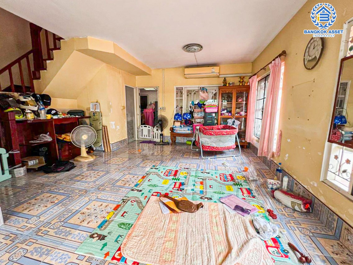 *****บ้านแฝดมือสองนนทบุรี โครงการ พฤกษา19 กาญจนาภิเษก เนื้อที่กว้าง 35 ตร.ว. ฟังก์ชัน 3 ห้องนอน 2 ห้องน้ำ 3 ที่จอดรถ บ้านกว้าง ภายในสภาพดี บนทำเลเดินทางสะดวก เชื่อมต่อถนนกาญจนาภิเษก, ถนนรัตนาธิเบศร์, ถนนราชพฤกษ์ ใกล้เซ็นทรัลเวสต์เกต และรถไฟฟ้าสายสีม่วง "สถานีคลองบางไผ่"