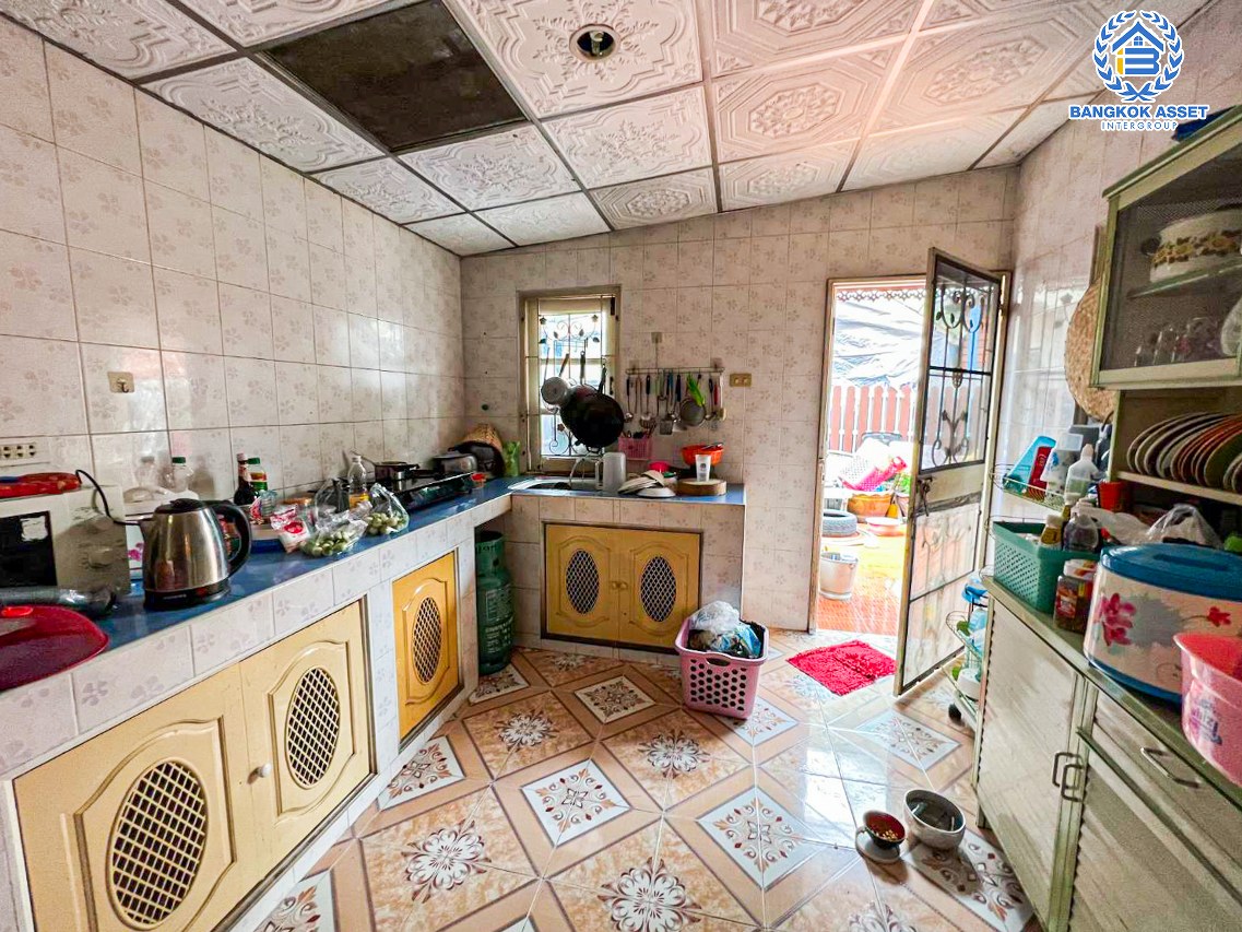 *****บ้านแฝดมือสองนนทบุรี โครงการ พฤกษา19 กาญจนาภิเษก เนื้อที่กว้าง 35 ตร.ว. ฟังก์ชัน 3 ห้องนอน 2 ห้องน้ำ 3 ที่จอดรถ บ้านกว้าง ภายในสภาพดี บนทำเลเดินทางสะดวก เชื่อมต่อถนนกาญจนาภิเษก, ถนนรัตนาธิเบศร์, ถนนราชพฤกษ์ ใกล้เซ็นทรัลเวสต์เกต และรถไฟฟ้าสายสีม่วง "สถานีคลองบางไผ่"