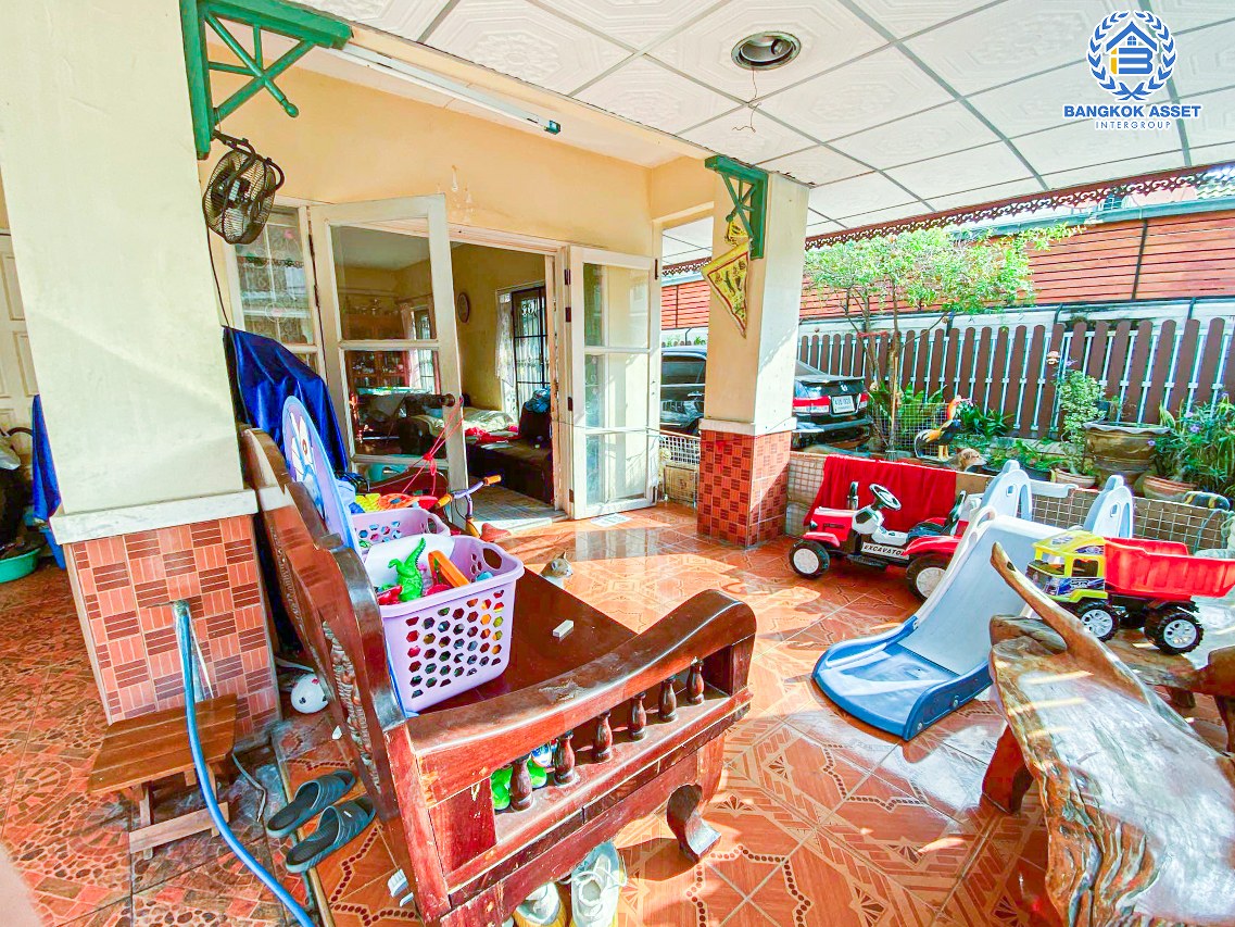 *****บ้านแฝดมือสองนนทบุรี โครงการ พฤกษา19 กาญจนาภิเษก เนื้อที่กว้าง 35 ตร.ว. ฟังก์ชัน 3 ห้องนอน 2 ห้องน้ำ 3 ที่จอดรถ บ้านกว้าง ภายในสภาพดี บนทำเลเดินทางสะดวก เชื่อมต่อถนนกาญจนาภิเษก, ถนนรัตนาธิเบศร์, ถนนราชพฤกษ์ ใกล้เซ็นทรัลเวสต์เกต และรถไฟฟ้าสายสีม่วง "สถานีคลองบางไผ่"