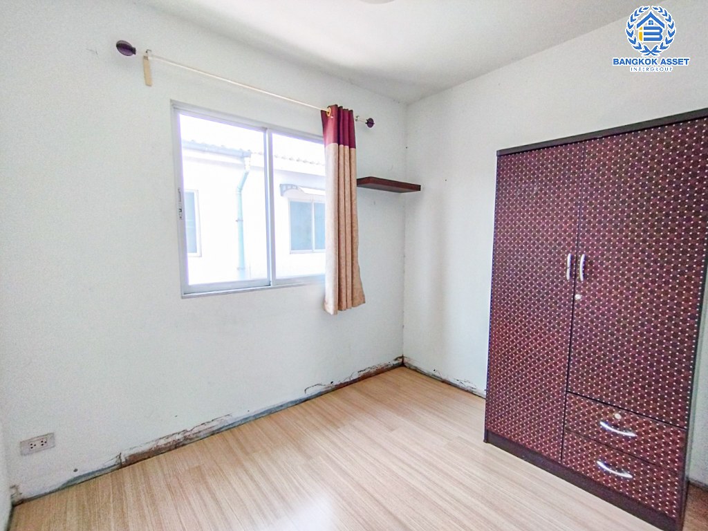 *****ทาวน์เฮ้าส์มือสอง โครงการ เดอะคอนเนค อ่อนนุช2 เนื้อที่ 18.20 ตร.ว. ฟังก์ชัน 3 ห้องนอน 2 ห้องน้ำ บ้านสภาพดีเยี่ยม บรรยากาศเป็นส่วนตัว บนทำเลเมือง รายล้อมด้วยสิ่งอำนวยความสะดวก เชื่อมต่อถนนอ่อนนุช ถนนตัดใหม่ ถนนลาดกระบัง ใกล้โรบินสัน ไลฟ์สไตล์ ลาดกระบัง