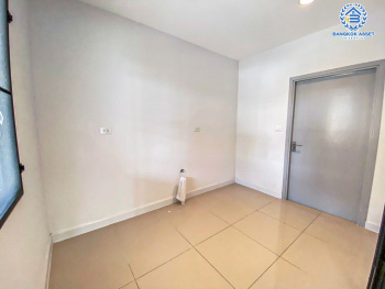 *****บ้านเดี่ยวมือสอง โครงการ Pave รามอินทรา-วงแหวน หลังมุม จากแบรนด์ SC Asset เนื้อที่ 71.50 ตร.ว. ฟังก์ชัน 4 ห้องนอน 3 ห้องน้ำ 2 ที่จอดรถ โครงการบนทำเลเดินทางสะดวก เชื่อมต่อถนนวงแหวนรอบนอก(ตะวันออก) ถนนรามอินทรา ถนนเกษตรนวมินทร์ ใกล้รถไฟฟ้าสายสีชมพู "สถานีคู้บอน" และจุดขึ้นทางด่วน "ฉลองรัช"