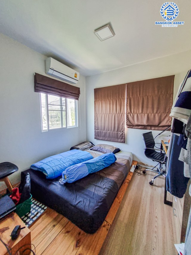 *****ทาวน์เฮ้าส์มือสองนนทบุรี โครงการ แกรนด์พลีโน่ รัตนาธิเบศร์ หลังมุม เนื้อที่กว้างเกือบ 25 ตร.ว. ฟังก์ชัน 3 ห้องนอน 2 ห้องน้ำ 1 ที่จอดรถ บ้านอยู่ใกล้ส่วนกลางของหมู่บ้าน แถมฟรี! 2 เครื่องปรับอากาศ, 2 เครื่องทำน้ำอุ่น บนทำเลเดินทางสะดวก เชื่อมต่อถนนกาญจนาภิเษก, ถนนรัตนาธิเบศร์, ถนนราชพฤกษ์ ใกล้รถไฟฟ้าสายสีม่วง "สถานีบางพลู" และทางด่วน "ศรีรัช"