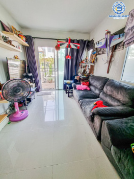 *****ทาวน์เฮ้าส์มือสองนนทบุรี โครงการ แกรนด์พลีโน่ รัตนาธิเบศร์ หลังมุม เนื้อที่กว้างเกือบ 25 ตร.ว. ฟังก์ชัน 3 ห้องนอน 2 ห้องน้ำ 1 ที่จอดรถ บ้านอยู่ใกล้ส่วนกลางของหมู่บ้าน แถมฟรี! 2 เครื่องปรับอากาศ, 2 เครื่องทำน้ำอุ่น บนทำเลเดินทางสะดวก เชื่อมต่อถนนกาญจนาภิเษก, ถนนรัตนาธิเบศร์, ถนนราชพฤกษ์ ใกล้รถไฟฟ้าสายสีม่วง "สถานีบางพลู" และทางด่วน "ศรีรัช"