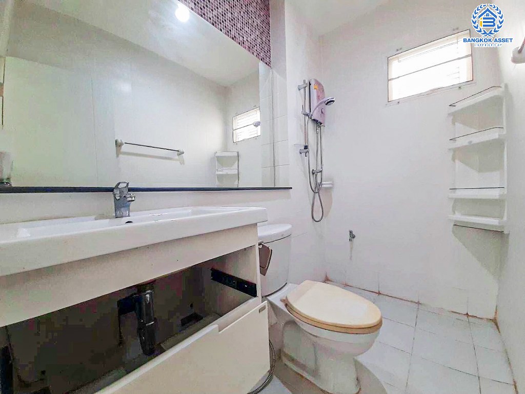 *****บ้านแฝดมือสอง โครงการ เดอะคลัสเตอร์วิลล์4 ราชพฤกษ์-สิรินธร เนื้อที่ 39.30 ตร.ว. ฟังก์ชัน 3 ห้องนอน 2 ห้องน้ำ 2 ที่จอดรถ บ้านแฝดพื้นที่ใช้สอยกว้าง ตกแต่งใหม่พร้อมอยู่ โครงการบนทำเลเดินทางสะดวก เชื่อมต่อถนนราชพฤกษ์ ถนนบรมราชชนนี ถนนสิรินธร ใกล้จุดขึ้นทางด่วน "ศรีรัช"