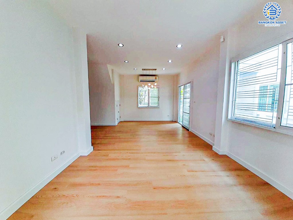 *****บ้านแฝดมือสอง โครงการ เดอะคลัสเตอร์วิลล์4 ราชพฤกษ์-สิรินธร เนื้อที่ 39.30 ตร.ว. ฟังก์ชัน 3 ห้องนอน 2 ห้องน้ำ 2 ที่จอดรถ บ้านแฝดพื้นที่ใช้สอยกว้าง ตกแต่งใหม่พร้อมอยู่ โครงการบนทำเลเดินทางสะดวก เชื่อมต่อถนนราชพฤกษ์ ถนนบรมราชชนนี ถนนสิรินธร ใกล้จุดขึ้นทางด่วน "ศรีรัช"