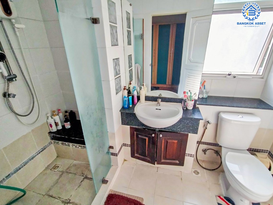 *****บ้านเดี่ยวมือสองนนทบุรี โครงการ ชัยพฤกษ์ บางบัวทอง จากแบรนด์ L&H เนื้อที่กว้างขวางถึง 61.6 ตร.ว. ฟังก์ชัน 3 ห้องนอน 3 ห้องน้ำ 2 ที่จอดรถ หน้าบ้านไม่ชนใคร วิวดี บนทำเลเดินทางสะดวก ติดถนนบางกรวย-ไทรน้อย ใกล้เซ็นทรัลเวสต์เกต และรถไฟฟ้าสายสีม่วง "สถานีบางพลู" จองเลย!