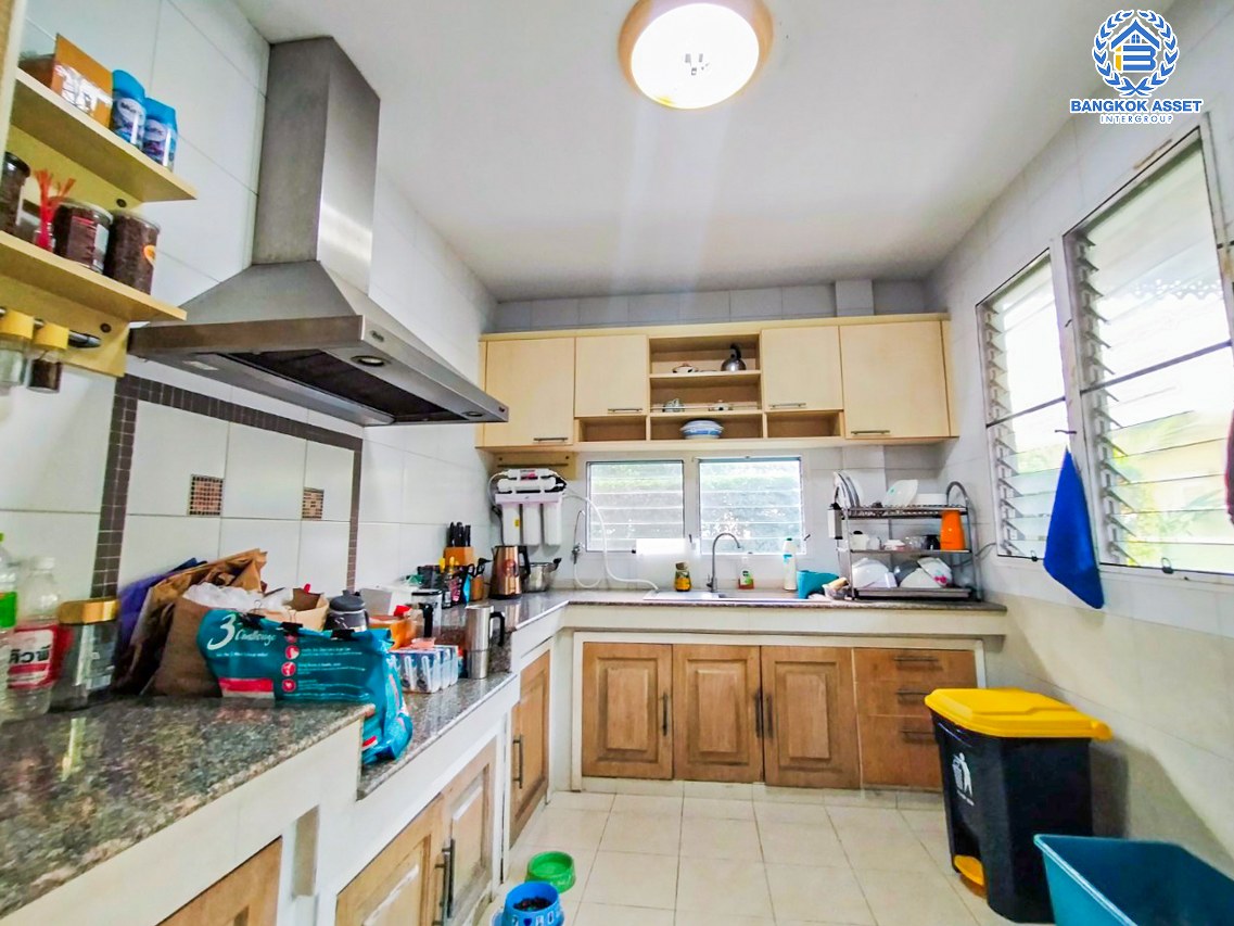 *****บ้านเดี่ยวมือสองนนทบุรี โครงการ ชัยพฤกษ์ บางบัวทอง จากแบรนด์ L&H เนื้อที่กว้างขวางถึง 61.6 ตร.ว. ฟังก์ชัน 3 ห้องนอน 3 ห้องน้ำ 2 ที่จอดรถ หน้าบ้านไม่ชนใคร วิวดี บนทำเลเดินทางสะดวก ติดถนนบางกรวย-ไทรน้อย ใกล้เซ็นทรัลเวสต์เกต และรถไฟฟ้าสายสีม่วง "สถานีบางพลู" จองเลย!