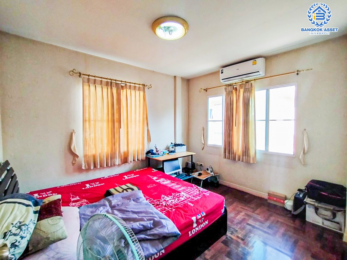 *****บ้านเดี่ยวมือสองนนทบุรี โครงการ ชัยพฤกษ์ บางบัวทอง จากแบรนด์ L&H เนื้อที่กว้างขวางถึง 61.6 ตร.ว. ฟังก์ชัน 3 ห้องนอน 3 ห้องน้ำ 2 ที่จอดรถ หน้าบ้านไม่ชนใคร วิวดี บนทำเลเดินทางสะดวก ติดถนนบางกรวย-ไทรน้อย ใกล้เซ็นทรัลเวสต์เกต และรถไฟฟ้าสายสีม่วง "สถานีบางพลู" จองเลย!